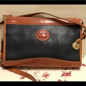 Vintage Dooney & Bourke Crossbody/Shoulder Bag.